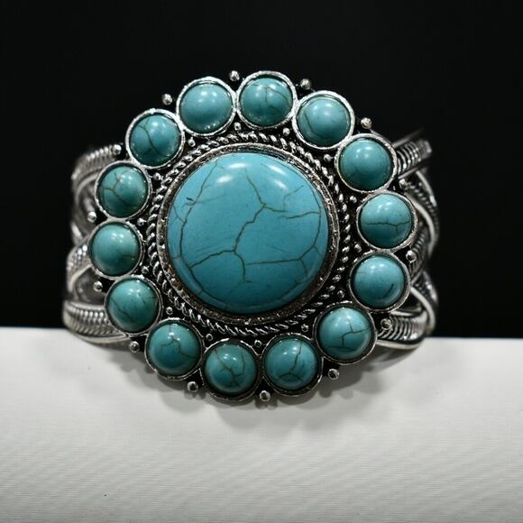 Vintage Silver Tone Cuff Bracelet Turquoise Howlite Cabochon Statement 7" - Picture 2 of 10